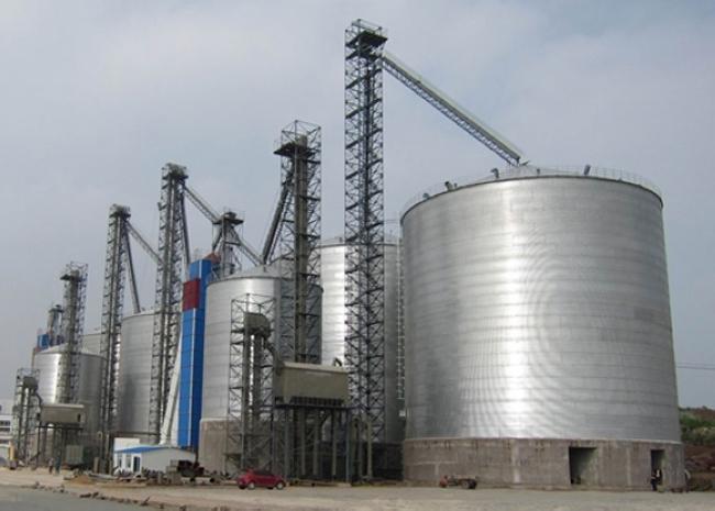 通江大型钢板库构造参数及水泥储存质量